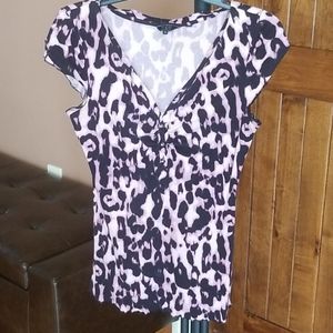 Beautiful  Guess top.